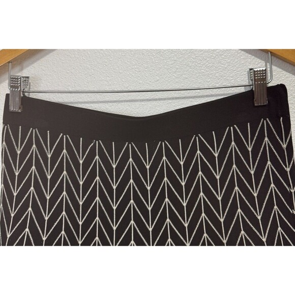 Studio M Women's Y2K 2000 Elastic Waist Black and White Reversible Skirt  Small - Picture 3 of 16